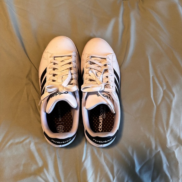 Gently used Adidas grand court 2.0 sneakers - Picture 3 of 9